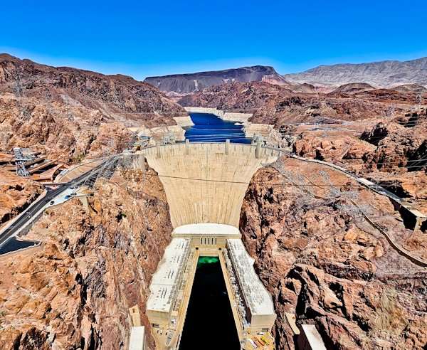 Visit Hoover Dam on a Lake Mead Tour from Las Vegas