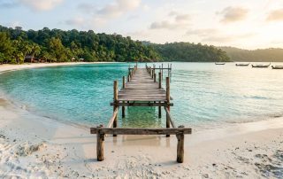 Sihanoukville Transit & Koh Rong Sanloem: Speed Ferries, Saracen Bay & Mobile Photography Guide (Cambodia Day 10)