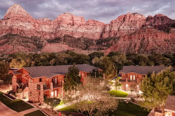 Cable Mountain Lodge (Springdale), places to stay near Zion National Park