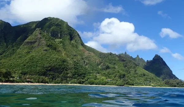Day 9: Hanalei Bay, Tunnels Beach and Local Eats
