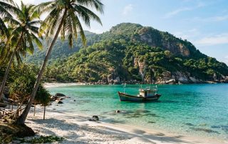 Cham Islands Snorkeling & Speedboat Day Trip: Reefs, Beaches & Mobile Photography Guide