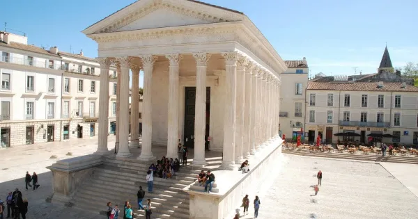 Maison Carrée, Nîmes, Roman Ruins