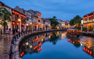 Singapore to Malaysia Overland: Bus Logistics, Border Control & Arrival in Malacca