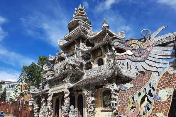 Explore Linh Phuoc Pagoda, Dalat