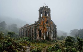 Kampot & Bokor Mountain: Abandoned Hill Stations, Logistics & Mobile Photography Guide (Cambodia Day 8)
