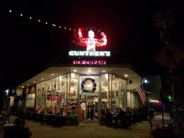 Holiday Treats in Sacramento at Christmas