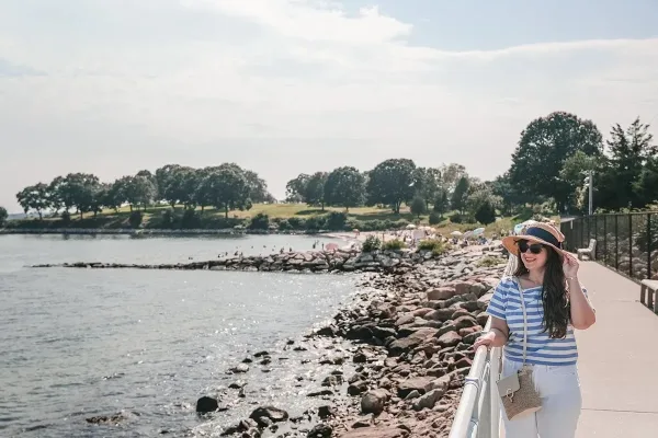 Niantic, small towns in CT