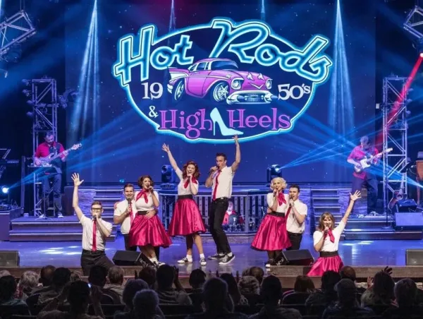 Live Music Theaters, what is Branson Missouri famous for?