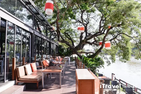 Deck 1, Chiang Mai nightlife spots