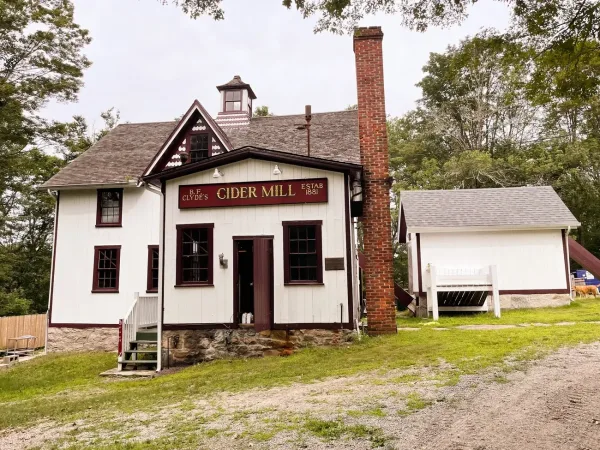 B.F. Clyde’s Cider Mill, friday night date ideas in Mystic