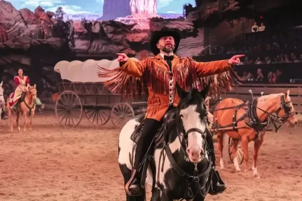 Dolly Parton's Stampede, things to do in Branson Missouri
