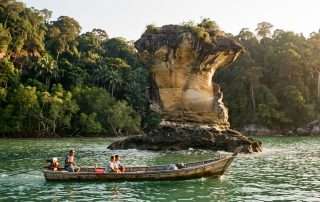 Kuching to Bako National Park: Tide Logistics & Wildlife Tracking (Borneo Day 1)