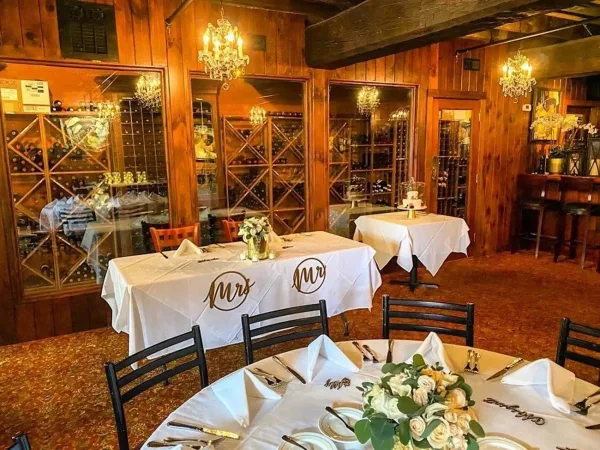 Dinner at Landini Brothers, dating in Alexandria