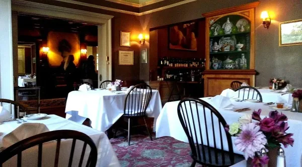 Plan a Romantic Dinner at Elizabeth on 37th, date ideas in Savannah