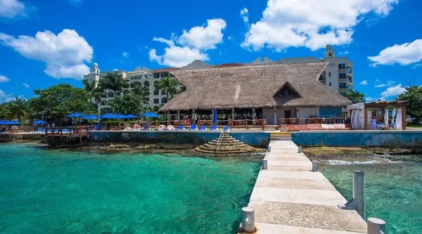 The Money Bar Beach Club, Cozumel Cruise Port