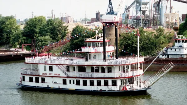 Take a Riverboat Cruise on the Cumberland, dating in Nashville