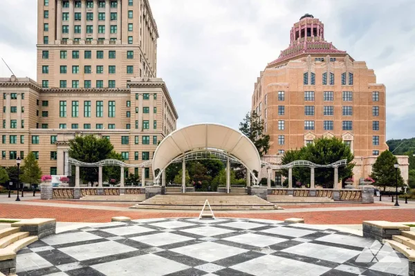 Downtown Asheville Walking Tour, date night ideas in Asheville