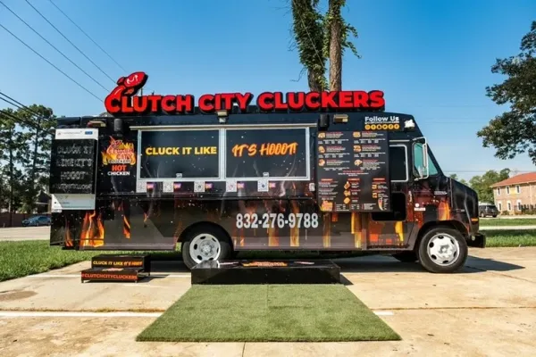 Clutch City Cluckers, food trucks in Houston