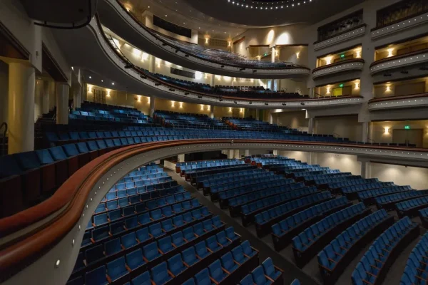 Dinner and a Show at Blumenthal Performing Arts, date night ideas in Charlotte NC
