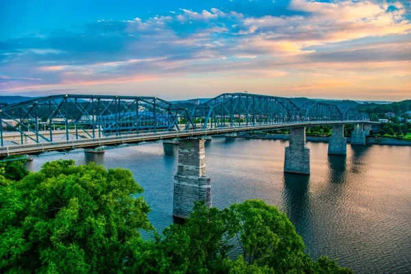 Cross the Walnut Street Bridge, dating ideas in Chattanooga