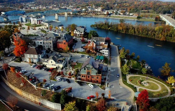 Dine in the Bluff View Art District, date night in Chattanooga