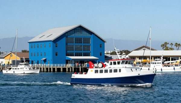 whale watching boat leaving long beach harbor past aquarium of the pacific