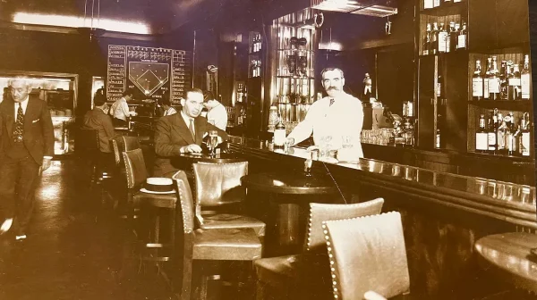 Cliff Bell's - Live Jazz and Dinner, date night ideas in Detroit