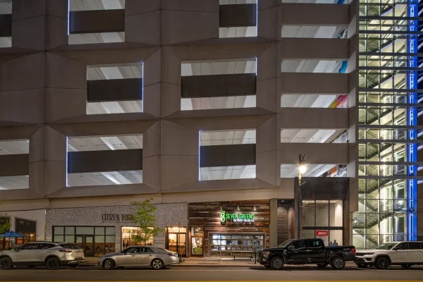 The Z Garage - Sunset Views, dating in Detroit