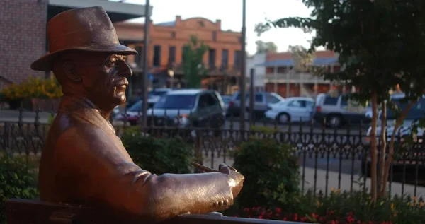 Oxford, small towns to visit in Mississippi