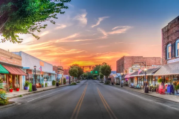 Landrum – Gateway to the Blue Ridge Mountains, small villages in South Carolina