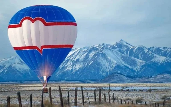 Hot Air Balloon Ride Over Treasure Valley, date night ideas in Boise