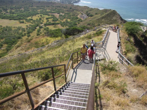 Sunrise Hike to Diamond Head Crater, date night ideas in Oahu